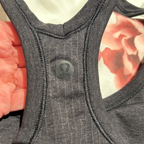 Lululemon Ebb to Street Tank Size 6 - Picture 2 of 6